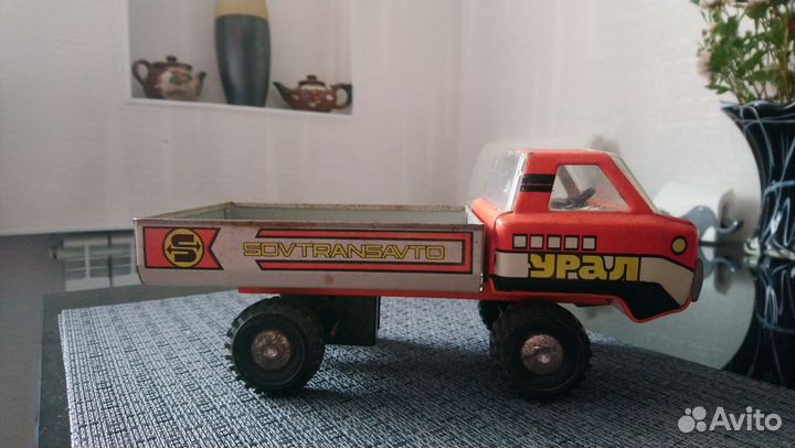 Машинка грузовая заводная Урал СССР 1980-е
