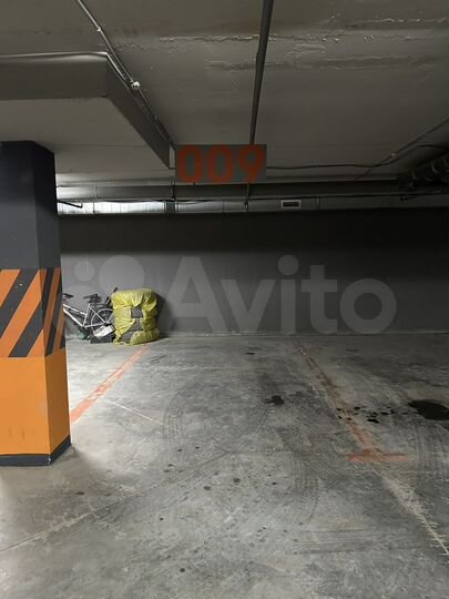 Машиноместо, 14 м²