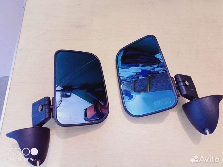 Зеркало заднего вида