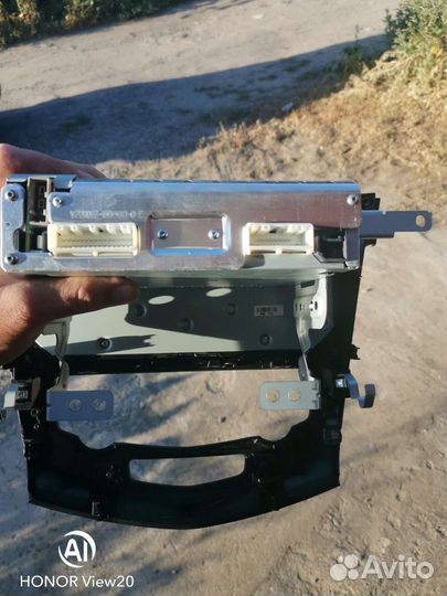 Штатная магнитола на nissan qashqai