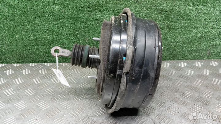 Вакуумник тормозной Jeep Grand Cherokee