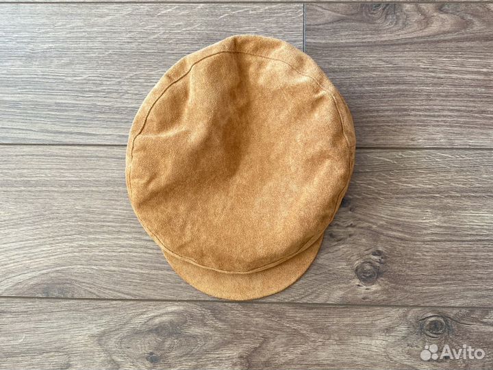 Женская кепка из замши Zara