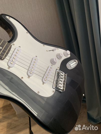 Электрогитара