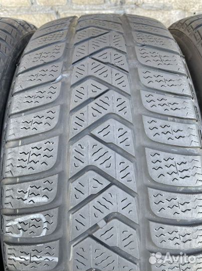 Pirelli Winter Sottozero 3 215/55 R17