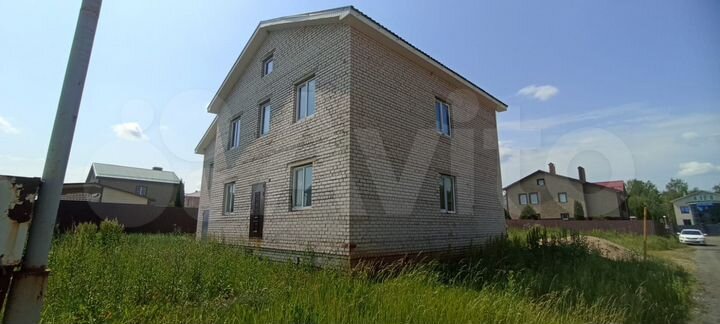 Дом 216 м² на участке 10,5 сот.