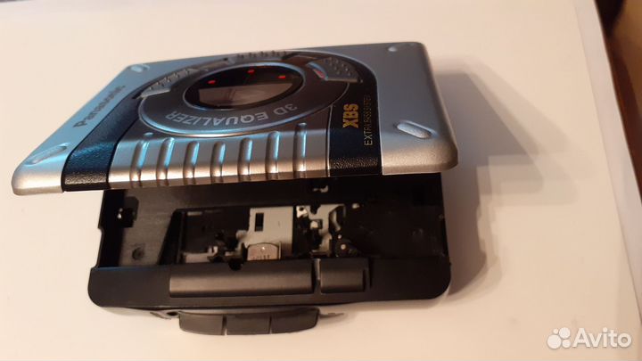 Кассетные плеера Panasonic RQ-P45 и Sony TCM-S67V