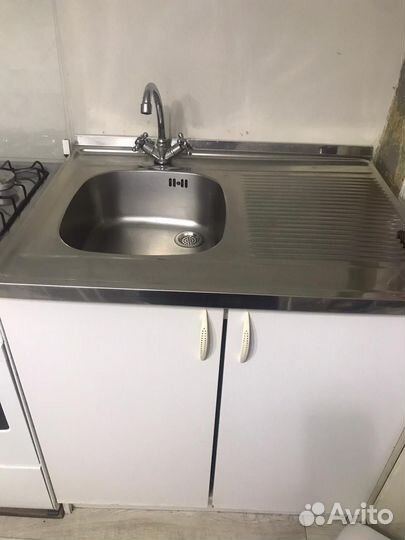 Кухонная мойка с тумбой