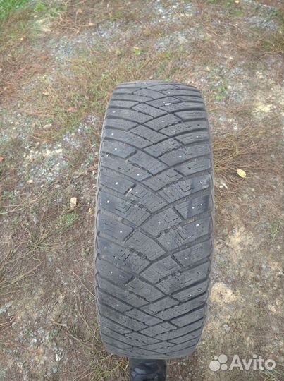 Goodyear UltraGrip 21.5/65 R16