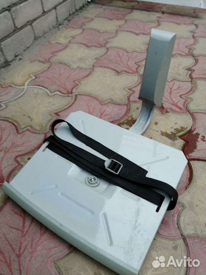 Полка навесная под телевизор