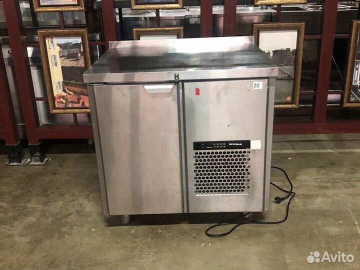 Холодильный стол