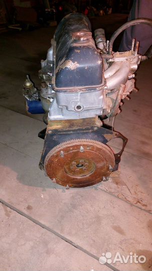 Двигатель 2101