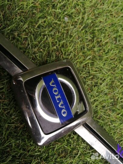 Эмблема Volvo Xc90