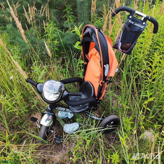 Велосипед с родительской ручкой Lexus Trike