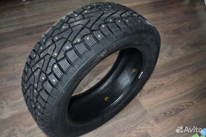 Pirelli Ice Zero 275/40 R22 108H