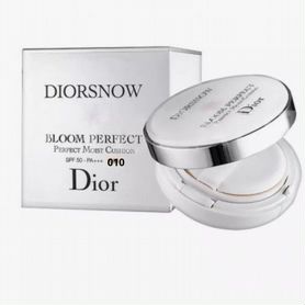 Dior. Кушон с SPF +50. Светлый тон