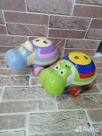 Игрушка бегемот