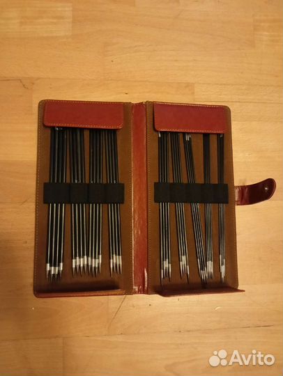 Комплект вязальных спиц