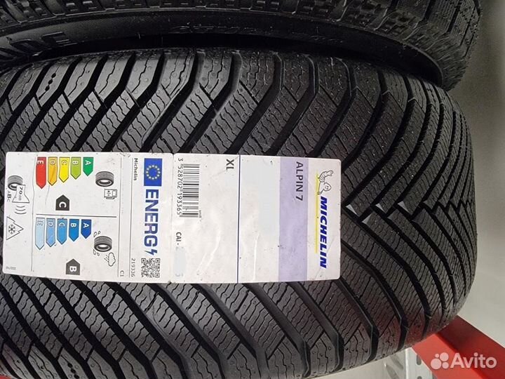 Michelin Alpin 7 235/60 R18 107H