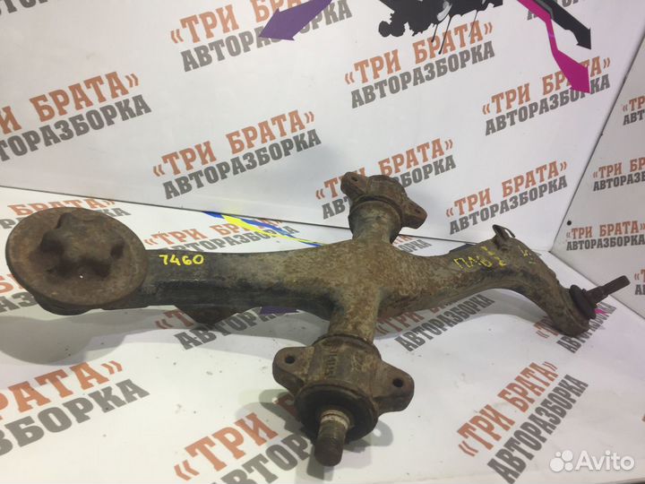 Рено Мастер Рычаг передний левый верхний