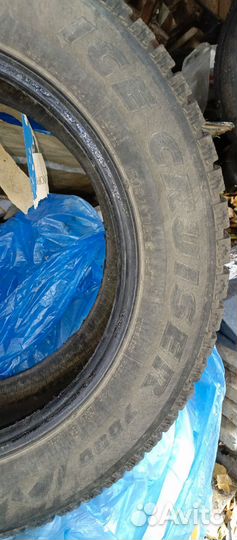 Bridgestone Ice Cruiser 7000 215/60 R16 99