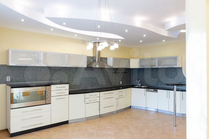 5-к. квартира, 180 м², 4/11 эт.