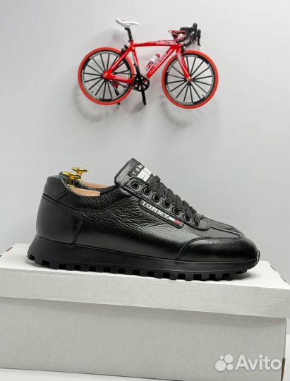 Кроссовки Tommy Hilfinger комфортные