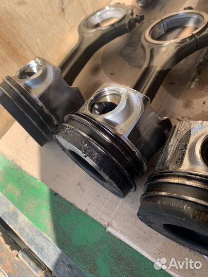 Поршни и шатуны 3.0 bks