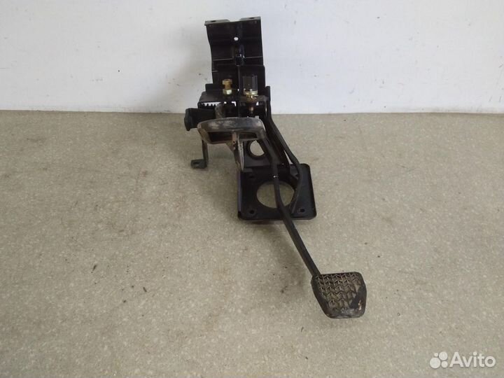 Педаль тормоза Geely emgrand EC7 2008