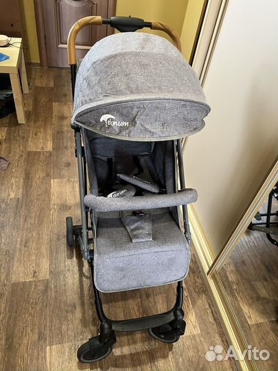 Прогулочная коляска трость