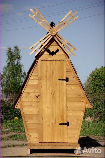 Уличный туалет деревянный SHP796