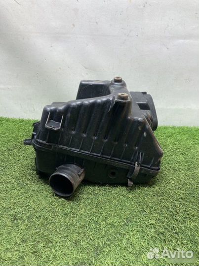 Корпус воздушного фильтра Toyota Curren 1995