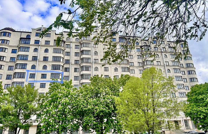 3-к. квартира, 94 м², 6/10 эт.