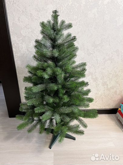 Елка искусственная