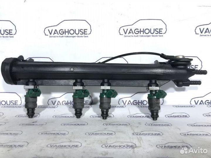 Рампа топливная Volkswagen Golf 4 1.6 AKL 2000