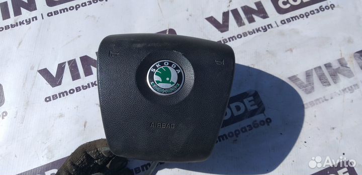 Подушка безопасности водителя Skoda Octavia A5