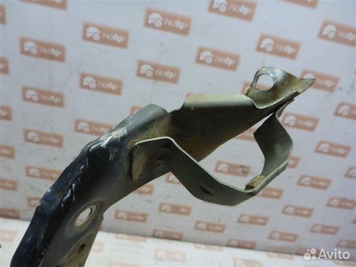 Кронштейн передний правый Renault Fluence L30R K4M