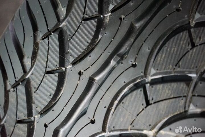 Yokohama Parada Spec-X PA02 285/40 R23 111V