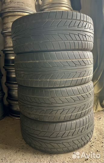 Nitto NT555 245/40 R20