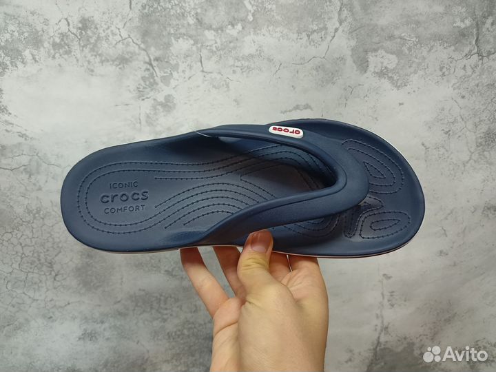 Шлепанцы Crocs navy вьетнамки