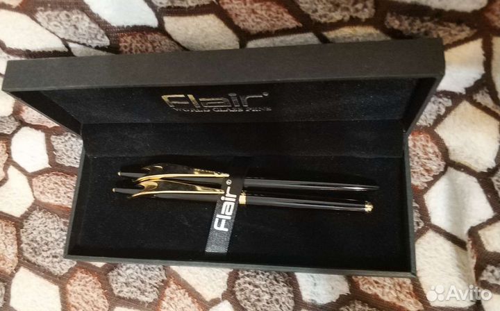 Ручки Flair в подарочном футляре
