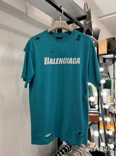 Футболка Balenciaga с дырками (8859)