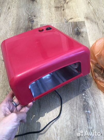 Лампа для маникюра и лаки