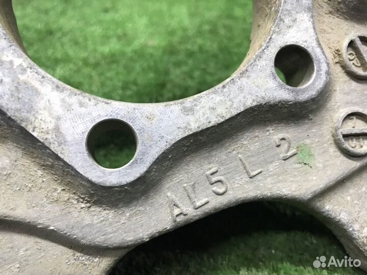 Кулак задний левый Nissan Skyline CPV35 VQ25DE