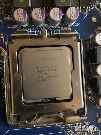 Материнская плата 775 + 2 Duo E7400 + 4 GB DDR2