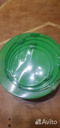 Набор салатников с крышками