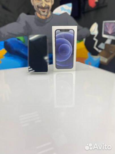 iPhone 12, 64 ГБ