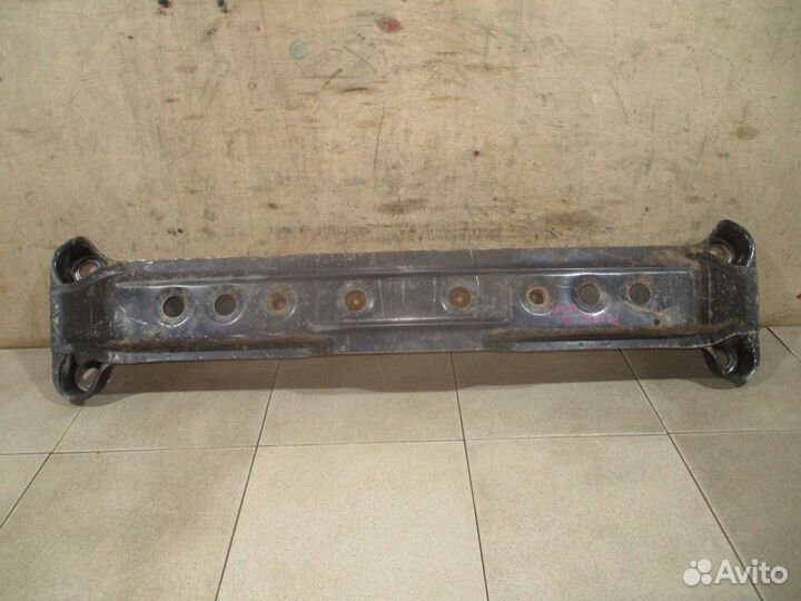 Балка Mitsubishi Pajero 4