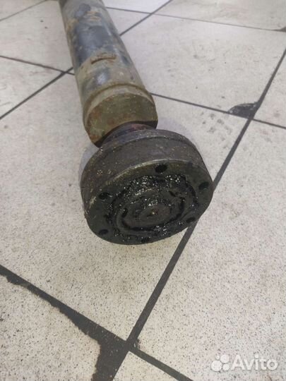 Карданный вал Audi A6 c5 4b0521106 F
