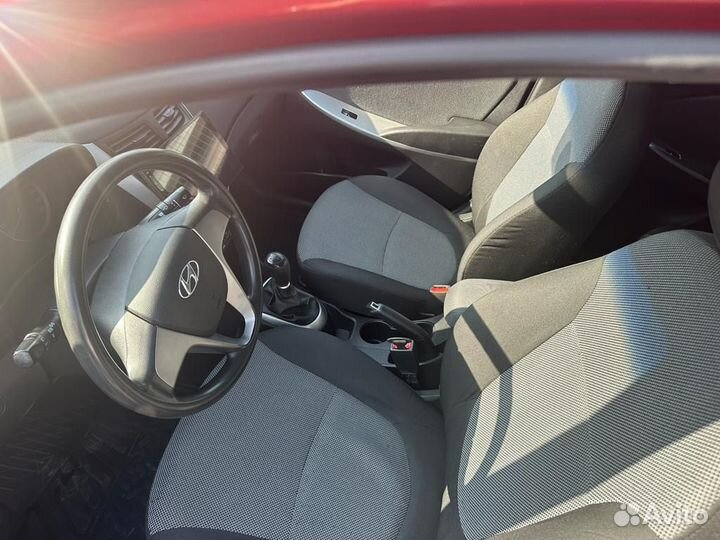 Hyundai Solaris 1.4 МТ, 2012, 185 093 км