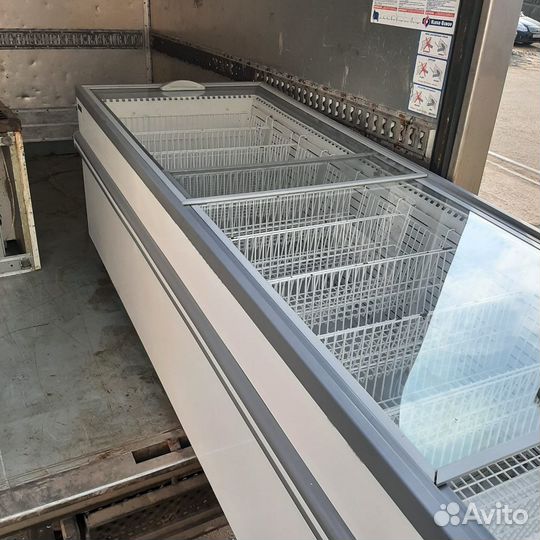 Ларь -бонета (прямое стекло)